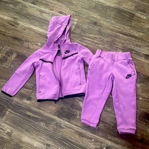 3t Nike tech set